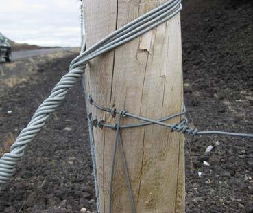 Á hornum sem eru á bilinu 45-135 skulu vera tvö stög en á stærri hornum nægir að hafa eitt stag.það vísar þá þannig að hornin frá stagi að girðingu sitt hvorum megin eiga að vera jafn stór.