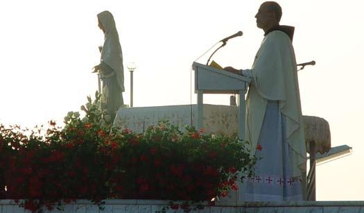 26. obljetnica Gospinih ukazanja VRATIMO SE KRIŽU (Iz propovijedi na večernjoj sv. Misi 25. lipnja 2007.
