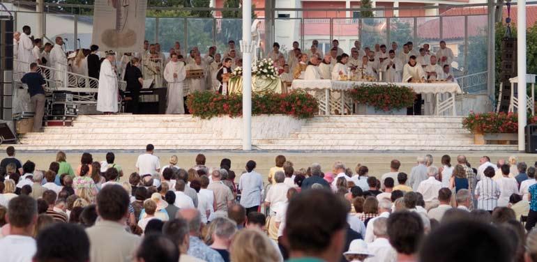 Poticaji GOSPINI VELEPOSLANICI Isus je svojim učenicima dao zadaću da idu po svem svijetu i propovijedaju Radosnu vijest. Tu zadaću trebali bi izvršavati svi podjednako.
