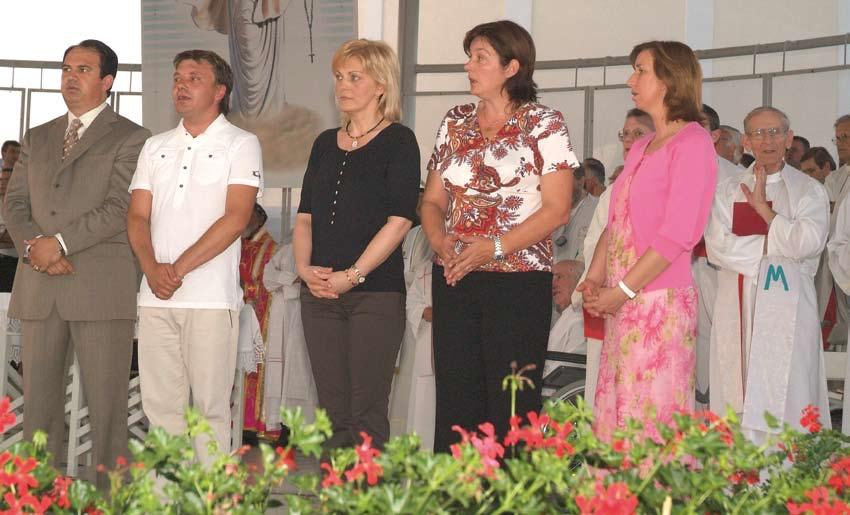 26. obljetnica Gospinih ukazanja Došli smo Ti, Majko draga Veliča duša moja Gospodina i raduje se duh moj u Bogu mome Spasitelju.