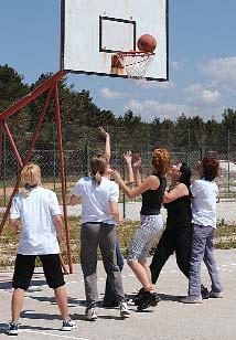 MomËilo RadakoviÊ (Grad Zagreb I) 3. Miroslav Maapplear (Kaznionica Lepoglava) RCI -45 oroviê Vukovar) ci (UDU Vukovarskopanije) (Grad Rovinj) PIKADO MU KARCI ekipno 1. Grad Osijek I 2.