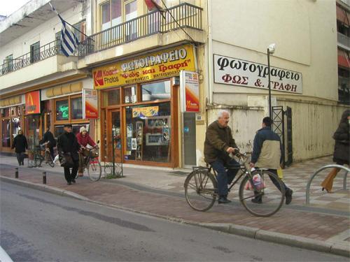 Πολύ χρήσιμη συγκέντρωση δεδομένων για το ποδήλατο στην Ελλάδα και διεθνώς δημοσίευσε η Μονάδα Βιώσιμης Κινητικότητας του ΕΜΠ. Του Ευθύμιου Μπακογιάννη Δρ.