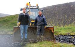 í Svaðbælisheiði en einnig er veitt vatni úr nálægri uppsprettulind. Vatnslaust verður þurrkum og frosti og þá er framleiðslan minni.