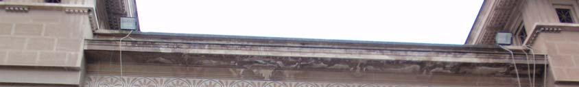 Εικ. 60: Άποψη των διακοσμητικών στοιχείων του Νομαρχιακού Μεγάρου Λαμίας στην πλατεία Ελευθερίας.