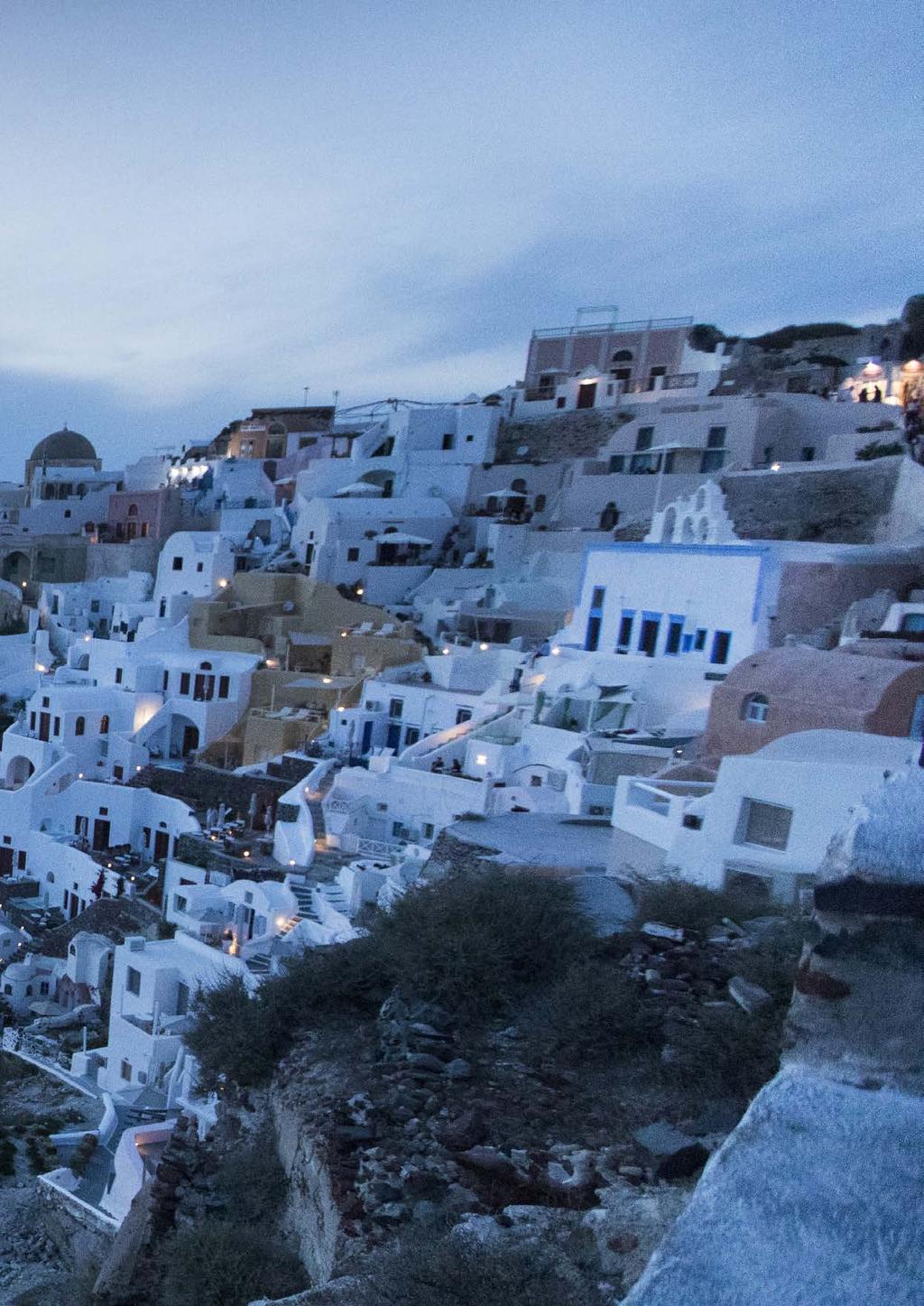 Αθήνα Μύκονος Μήλος Σαντορίνη Κρήτη (Ηράκλειο) Κουσάντασι ΗΜΈΡΑ ΛΙΜΆΝΙΑ ΆΦΙΞΗ ΑΝΑΧΏΡΗΣΗ Δευτέρα Αθήνα, Ελλάδα 21:00 Τρίτη Μύκονος*, Ελλάδα 07:00 Τετάρτη Μύκονος*, Ελλάδα 07:00 Τετάρτη Μήλος*, Ελλάδα