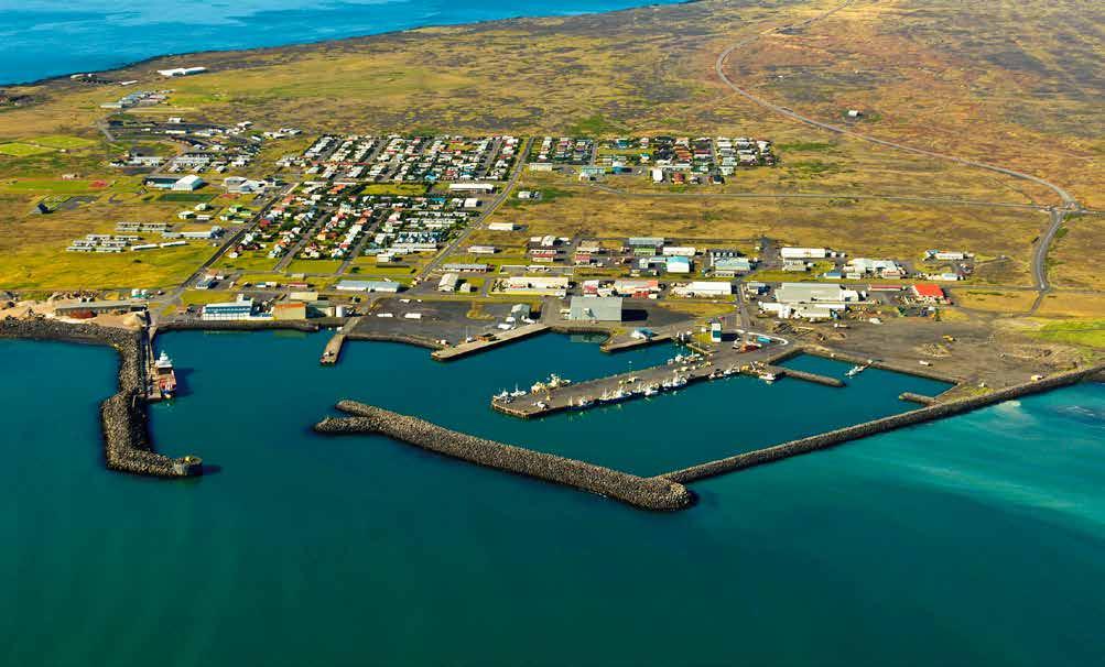 ÞORLÁKSHÖFN Þorlákshöfn er á suð-vesturströnd Íslands. Þar er eina höfn Suðurlands allt austur að Hornafirði.