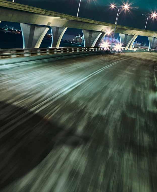 75 Από ασυμβίβαστα μυαλά. Για ασυμβίβαστους οδηγούς.