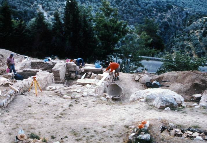 Οι εργασίες πεδίου Ανασκαφές Σωστικές που οφείλονται σε οικοδομικό οργασμό Οι ανασκαφές του Μητροπολιτικού Σιδηροδρόμου και του ΝΜΑ Οι συστηματικές ανασκαφές των