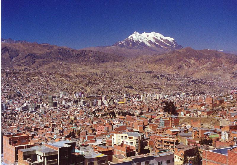 10η ΗΜΕΡΑ: ΑΡΕΚΙΠΑ - ΠΟΥΝΟ Πρωινή αναχώρηση για το Πούνο, που είναι κτισμένο σε υψόμετρο 3.830 μέτρων στην όχθη της λίμνης Τιτικάκα (Titicaca).
