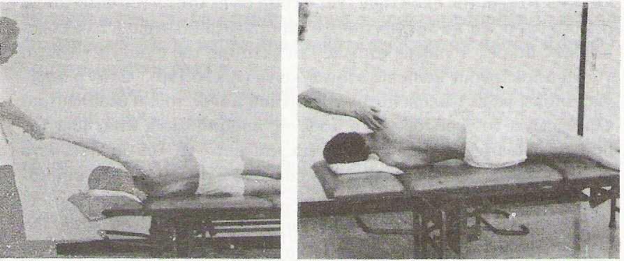 Ένας άλλος τρόπος κινητοποίησης της ωµικής ζώνης είναι να ανυψωθεί ο βραχίονας του ασθενούς πάνω από την κεφαλή του, µε το χέρι του να συγκρατείται σταθερά σε αυτή τη θέση, και το βραχίονα σε έξω