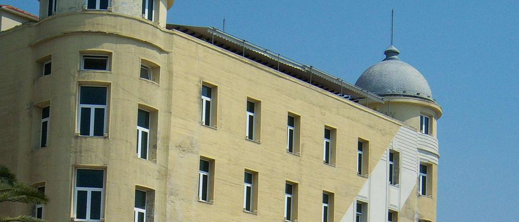 ΑΝΔΡΕΑΣ ΤΣΑΚΑΛΩΦ Αναπληρωτής Καθηγητής Ιατρικής Χημείας Πανεπιστήμιο Θεσσαλίας, Τμήμα Ιατρικής, Εργαστήριο Βιοχημείας, Βιόπολης, 41500 Λάρισα Τηλέφωνο: +30 2410 685580, +30 6977624509 E-Mail: