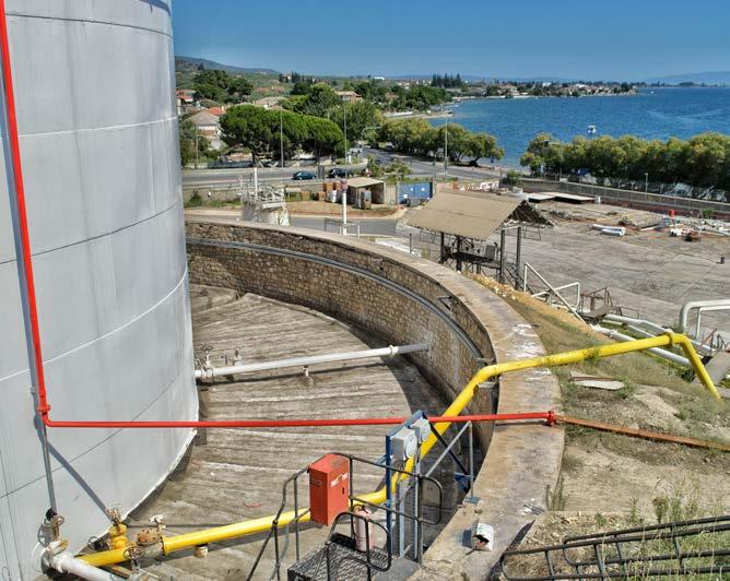 4 Κατά την προετοιμασία για την εφαρμογή του CC, όλη η βλάστηση και τα βράχια αφαιρέθηκαν με σκοπό την κατάλληλη προετοιμασία του εδάφους.