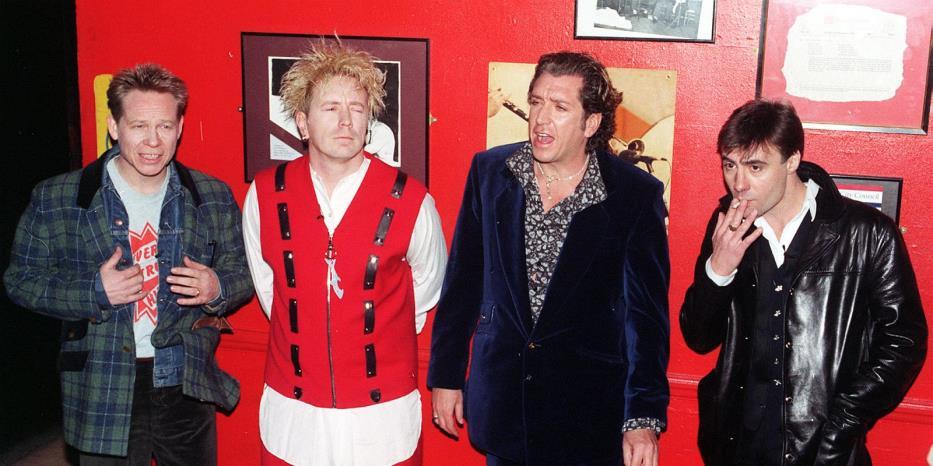 Τo 2002 οι Sex Pistols ενώθηκαν ξανά για μια σειρά συναυλιών.