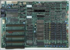 Η ανάγκη για τη δημιουργία του chipset Οι πρώτοι προσωπικοί υπολογιστές (IBM PC, 8086) είχαν μια κεντρική πλακέτα (Motherboard/MB) που αποτελούνταν από πολλά διακριτά IC. Δεν είχαν ένα chipset.