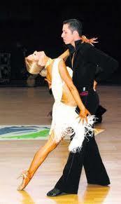 To Bolero είναι γνωστός σαν «ο χορός της αγάπης», τίτλος ο οποίος αναφέρεται και για την Rumba.