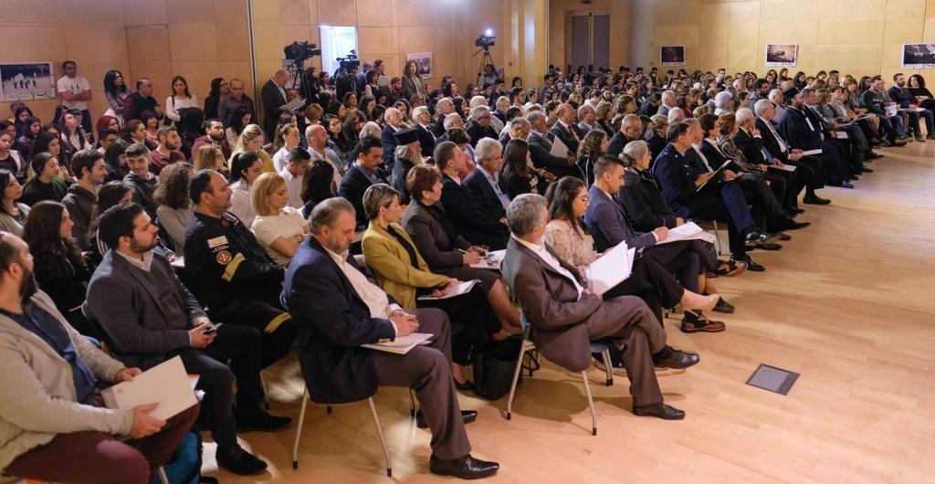 Όπως είπε κάποιος κάποτε, οι εθελοντές δεν πληρώνονται όχι επειδή δεν το αξίζουν αλλά γιατί η προσφορά τους είναι ανεκτίμητης αξίας. Με αυτό δεν θα μπορούσα παρά να συμφωνήσω πλήρως.