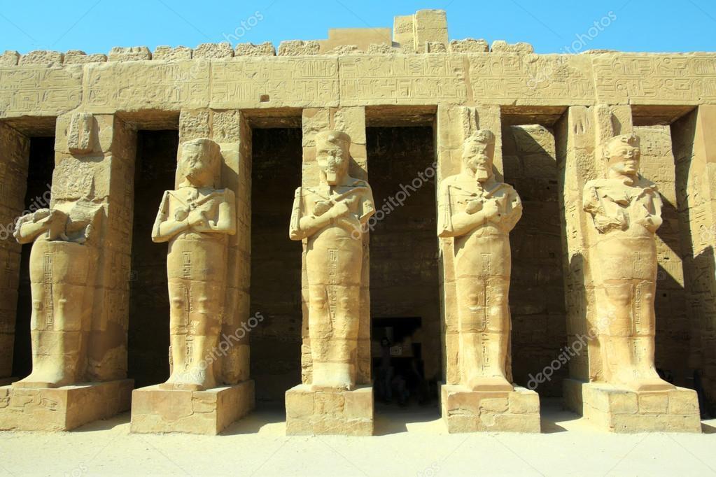 ΤΥΠΟΙ ΝΑΩΝ Ο ναός του Λούξορ Υπάρχουν δύο τύποι ναών που χτίστηκαν στην αρχαία Αίγυπτο. Ο πρώτος ναός ονομάζετε Cultus, αφιερώθηκε στη λατρεία ενός Θεού της Αιγύπτου.