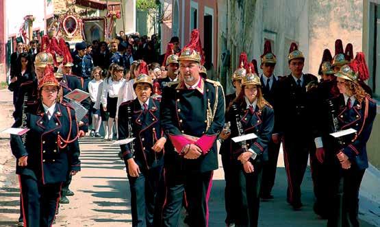 Λιτανεία την Τρίτη του Πάσχα στο χωριό Αυλιώτες ΔΗΜΟΤΙΚΗ ΕΝOΤΗΤΑ ΚΑΣΣΩΠΑΙΩΝ Τη Μεγάλη Παρασκευή περιφορά του επιταφίου και της θαυματουργής εικόνας της Παναγίας από τον Ι.Ν. της Παναγίας της Κασσωπίτρας.