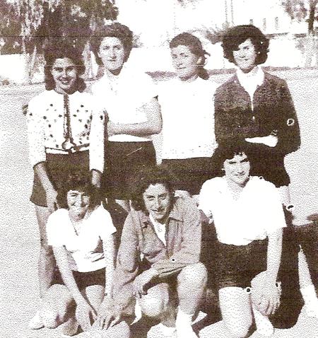 πληροφορήθηκε, τον περασμένο Ιούλιο, τον θάνατο της Ηρώς Τσαγγαρίδου Μιτσίδου. Η Ηρώ Μιτσίδου ήταν αδιαμφισβήτητα η μεγαλύτερη μεταπολεμική γυναικεία αθλητική φυσιογνωμία της Κύπρου.
