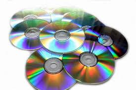 Η μουσική βιομηχανία επιτρέπει στους καταναλωτές να αγοράζουν ό,τι θέλουν και όχι ολόκληρο το cd, ενώ παλαιότερα ήταν αναγκασμένοι να αγοράσουν