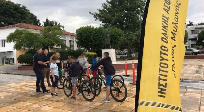 Εξοικειώσαμε εκατοντάδες μαθητές, μέσω του προγράμματος «Ασφαλώς Ποδηλατώ» του Ινστιτούτου, με τις βασικές αρχές της Οδικής Ασφάλειας και με όλα όσα χρειάζεται να γνωρίζουν
