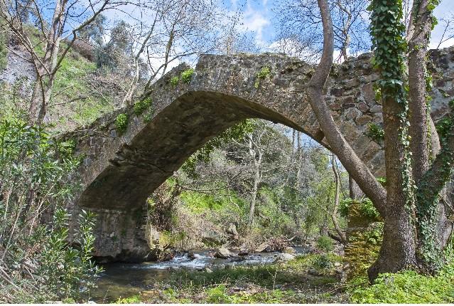 Πέτρινη γέφυρα