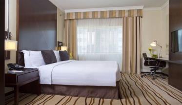 το DusitD2 Kenz hotel παρέχει εύκολη πρόσβαση στο Dubai Media City, στο Παγκόσμιο Κέντρο Εμπορίου του Ντουμπάι και σε