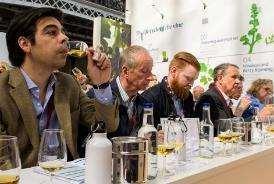 London Wine Fair 20 22 ΜΑΪΟΥ Η LONDON WINE FAIR αποτελεί την μοναδική επαγγελματική έκθεση κρασιού