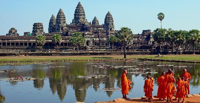 18η HMEPA: ΠΑΚΣΕ - ΣΙΕΜ ΡΕΠ Μεταφορά στο αεροδρόμιο και πτήση για το Σιεμ Ρεπ της Καμπότζης. Με την άφιξή μας αρχίζουμε τη ξενάγηση στα εκπληκτικά μνημεία του πολιτισμού των Xμερ.