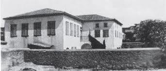Η ερημία της Αίγινας (1933-1939) Το 1936 ξεκινά να χτίζει το δικό του σπίτι
