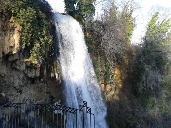 Πριν, όμως, θα γνωρίσουμε μερικές ακόμη από τις πανέμορφες γωνιές της Μακεδονίας μας.