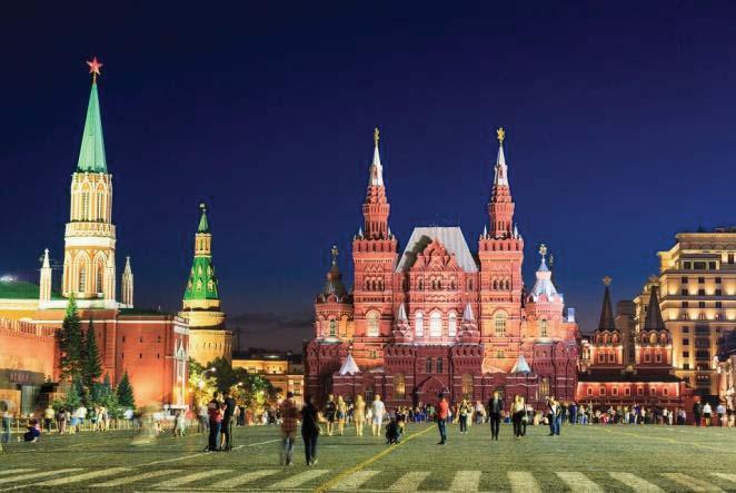 το Ιστορικό μουσείο,το Μανέζ και την Δούμα, το δημαρχείο της Μόσχας και το άγαλμα του πρίγκιπα Γιούρι Ντολγκορούκι.