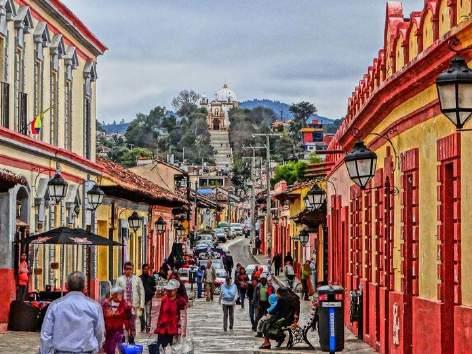 8η ημέρα: Σαν Κριστόμπαλ ντε λας Κάσας Τούξλα Γκουτιέρες Σήμερα θα επισκεφθούμε τα γύρω χωριά, το Ζινακαντάν και το Σαν Χουάν ντε Τσαμούλα, δύο επισκέψεις που χαράσσονται στη μνήμη μας, μιας και