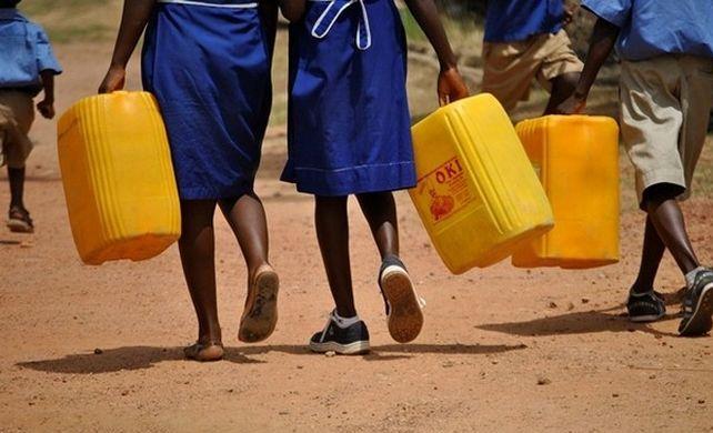 Unicef 425.000.000 παιδιά στο κόσμο αντιμετωπίζουν την έλλειψη νερού.