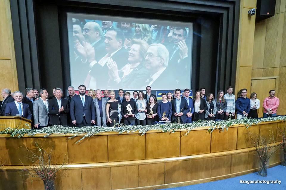 Εκτός από τους ιστιοπλόους μας που μέσα στο 2018 κατέκτησαν 25 μετάλλια σε όλες τις μεγάλες διεθνείς διοργανώσεις, βράβευσαν και βραβεύτηκαν πολύ μεγάλα ονόματα, τα οποία δόξασαν την ελληνική