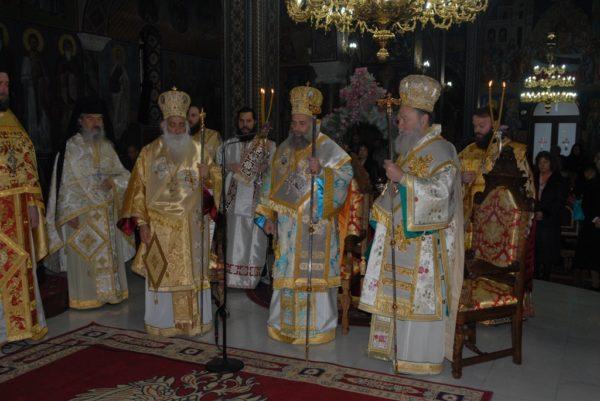 Στο τέλος της Θείας Λειργίας ο Σεβασμιώτατος Μητροπολίτης Χαλκίδος κ. Χρυσόστομος, ευχαρίστησε τονυς Αγίους Αρχιερείς για την παρουσία ς, τον Πρωτοσύγκελλο π.