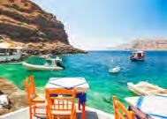 Το Caldera View Resort προσφέρει μία από τις μεγαλύτερες πισίνες στο νησί, με υδρομασάζ και καταρράκτη.