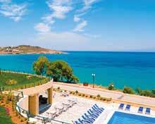 μόλις 100 μ. από την Παραλία Bella Vista και 1 χλμ. από τη Χώρα της Χίου. Στις εγκαταστάσεις του υπάρχει εξωτερική πισίνα με ευρύχωρη βεράντα για ηλιοθεραπεία.