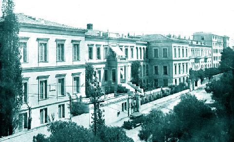 Η πρώτη νοσηλευτική σχολή ήταν αυτή του Ευαγγελισμού, η οποία ιδρύθηκε από τη βασίλισσα Όλγα το 1875 ως «Νοσοκομειακών Παιδευτήριον», (ήταν τρίτη παγκοσμίως), η διάρκεια φοίτησης ήταν δύο έτη και