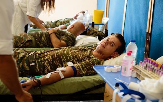 100 Φιάλες αίματος Διατέθηκε στο πλαίσιο προληπτικής ιατρικής, 297 στρατιωτικό ιατρικό προσωπικό όλων των ειδικοτήτων και