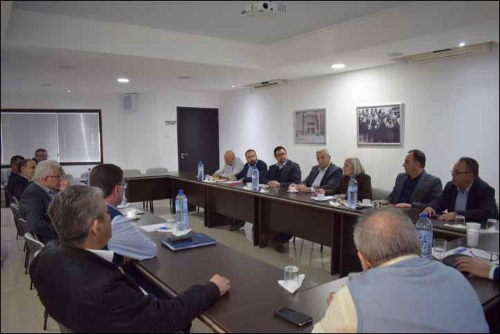 4 ΑΠΡΙΛΙΟΣ 2019 Επίσκεψη Αντιπροσωπείας του ΑΚΕΛ στα Γραφεία του ΕΒΕΑ στο Παραλίμνι Α ντιπροσωπεία του ΑΚΕΛ υπό τον Γ.Γ. του Κόμματος, συνοδευόμενος από τους υποψήφιους Ευρωβουλευτές κ.
