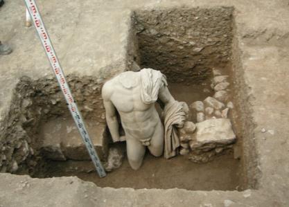 ώστε να εξασφαλίζει την καταγραφή και «σωτηρία» για την έρευνα όλων των στοιχείων που μπορεί και πρέπει να αντληθούν από το έδαφος.