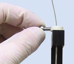 τον αντάπτορα στοπ βάθους (1,8 mm) μέσα στο εξάρτημα συγκράτησης της