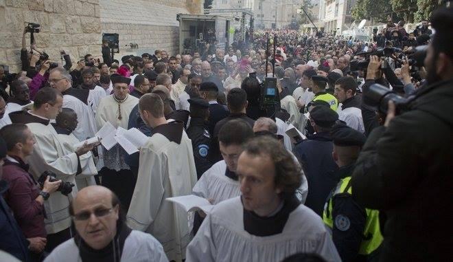 Πήρε λοιπόν ο Σαμουήλ το δοχείο με το λάδι και τον έχρισε βασιλιά του Ισραήλ. Η Βηθλεέμ στα χρόνια του Ιησού. Η πόλη της Βηθλεέμ στα χρόνια του Ιησού, ήταν υπό ρωμαϊκή αυτοκρατορία.