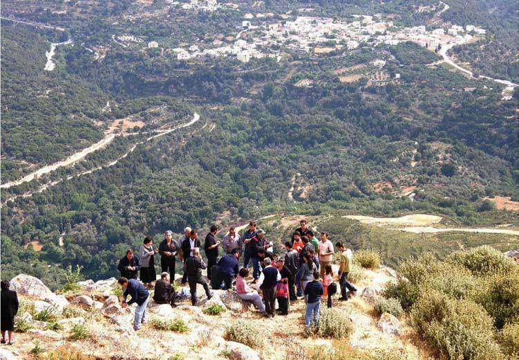 2 ΠΕΠΡΑΓΜΕΝΑ ΙΒ ΔΙΕΘΝΟΥΣ ΚΡΗΤΟΛΟΓΙΚΟΥ ΣΥΝΕΔΡΙΟΥ Εικ. 1. Βρύσινας, Κορυφή του Αγίου Πνεύματος.