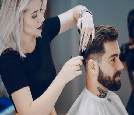 Βήματα προς εφαρμογή στη δραστηριότητα "Πηγαίνοντας στο Κομμωτήριο" 1. Ελέγξτε το εβδομαδιαίο πρόγραμμα και τον ελεύθερο χρόνο σας. 2. Κλείστε ένα ραντεβού στο κομμωτήριο. 3.