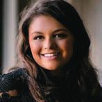 Miranda Makrynioti (Mezzo-Soprano / Tisbe in La Cenerentola / Narrator #2 in the children s performance) was born in Athens.