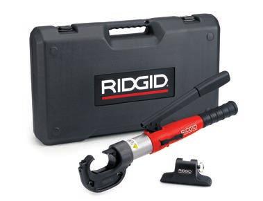 από ένα άτομο Σύστημα RIDGID RapidAdvance System Με 2 μόλις πρεσαρίσματα πιάνει τον ακροδέκτη.