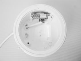 Σχήμα 1 Ø110mm Βήμα 2 Ωθήστε το φωτιστικό όπως δείχνει το σχήμα 2. Σχήμα 2 Βήμα 3 Συνεχίστε να σπρώχνετε μέχρι να στερεωθεί το φωτιστικό.