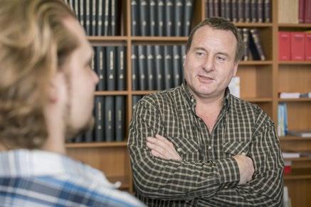 8 Παράδειγμα: Δίκη για προστασία από απόλυση, αξία του αντικειμένου της διαφοράς 12.000 ευρώ. Ως βάση καθορίζονται τέσσερις ακαθάριστοι μηνιαίοι μισθοί, έκαστος ύψους 3.000 ευρώ. δικαιοδοσίας, εάν κριθεί απαραίτητη.